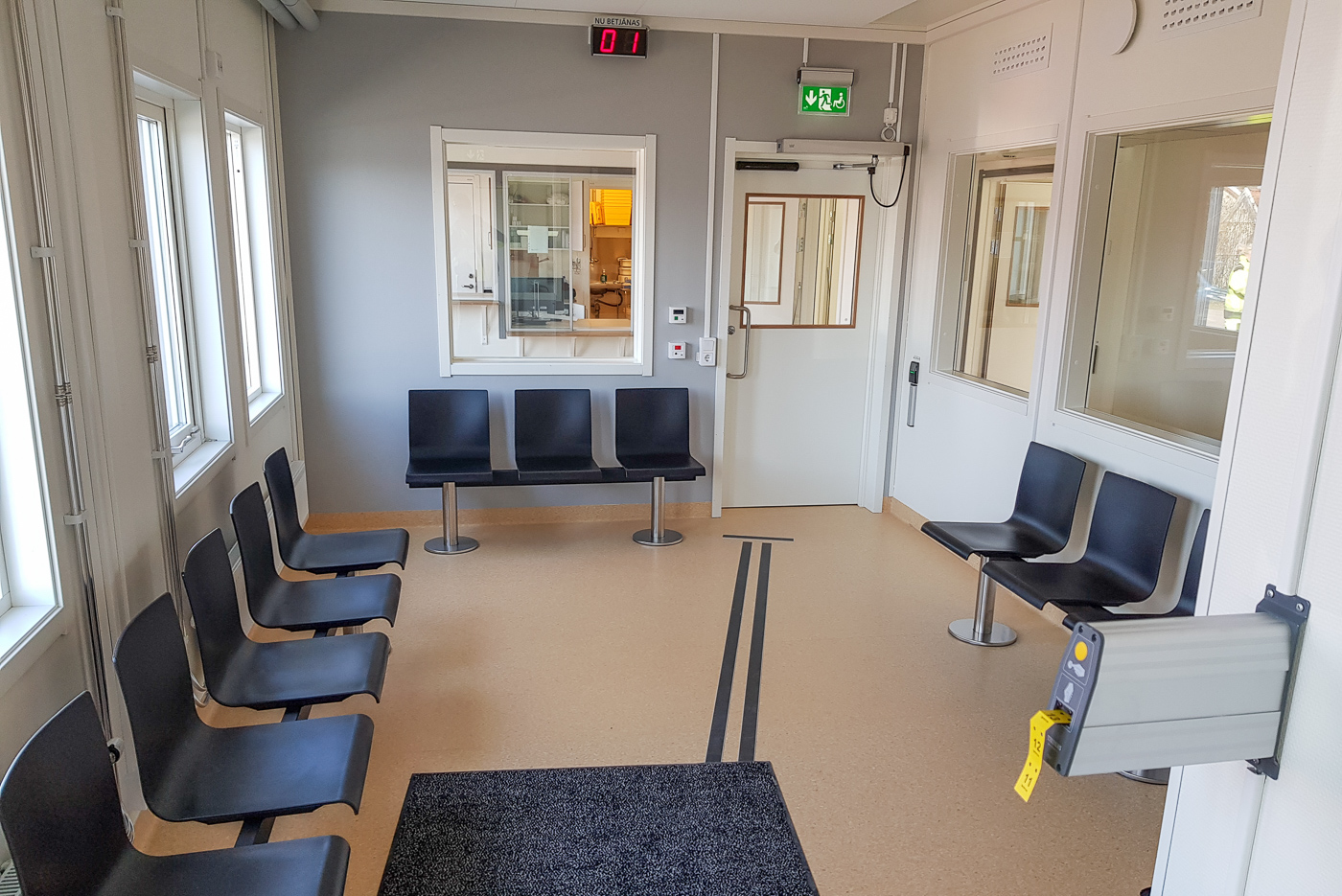Östra sjukhuset kunde snabbt etablera lokal för ny vårdverksamhet, en mottagning för sprutbyte, med hjälp av återanvända moduler från PCS Modulsystem.