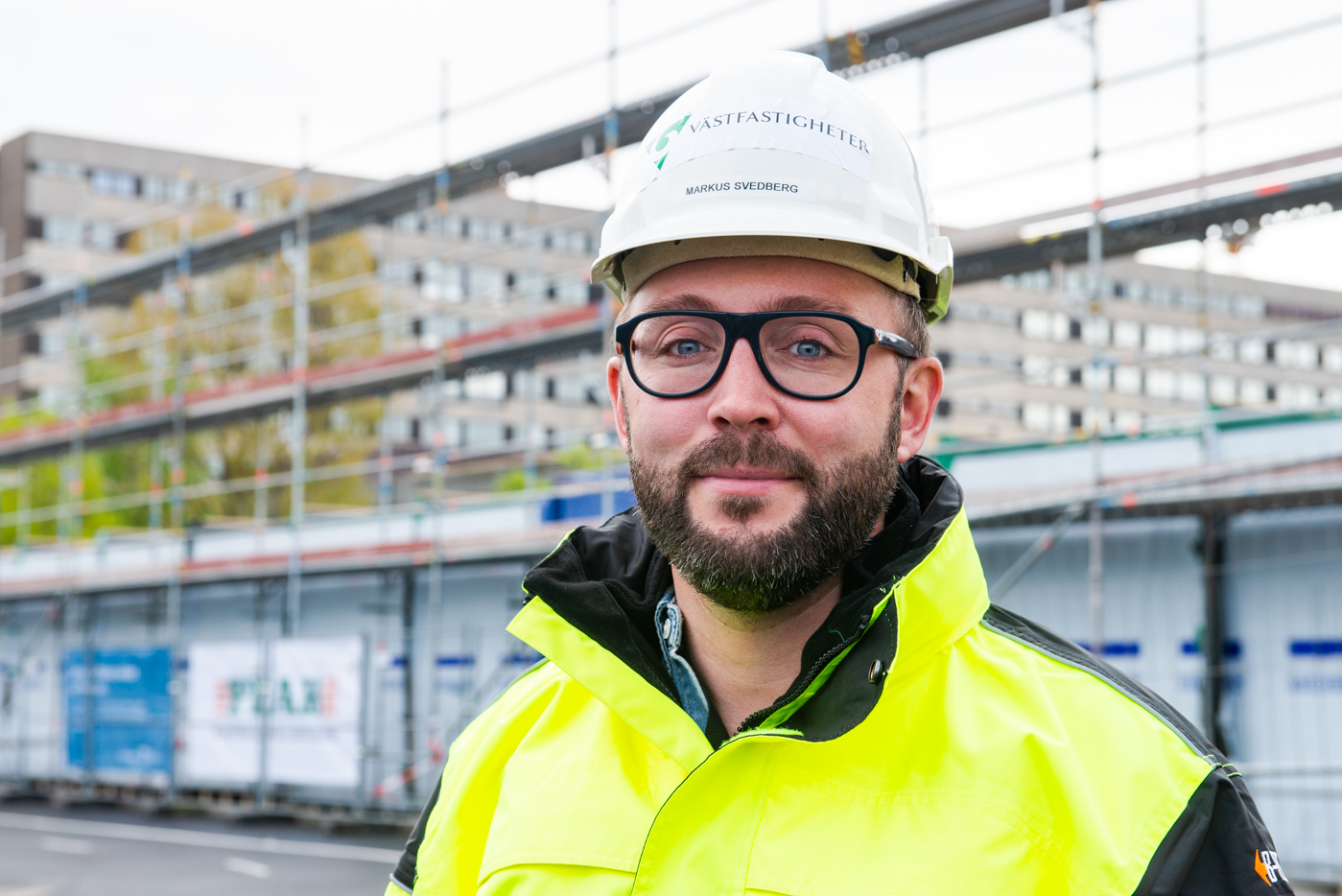 – Vi har ett stort samarbete med PCS Modulsystem. Och det fungerar utmärkt. de är inte bara bra när det gäller pris, utan håller också hög kvalitet, säger Markus Svedberg, övergripande huvudprojektledare för Östra sjukhusets fastighetsutveckling på Västfastigheter.
